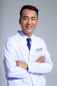 麦芽口腔种植牙医生