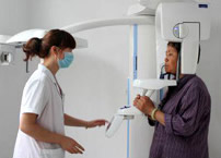 口腔全景机术前检查